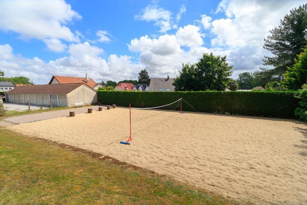 Grand Ecran, Piscine, Beach-Volley, Petanque Inclus Cucq Kültér fotó